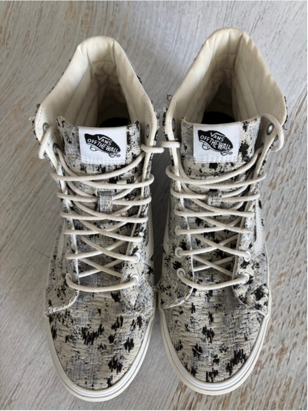 Women's Vans Sk8-Hi Sneakers Size 9 White Black Pattern - Picture 3 of 10